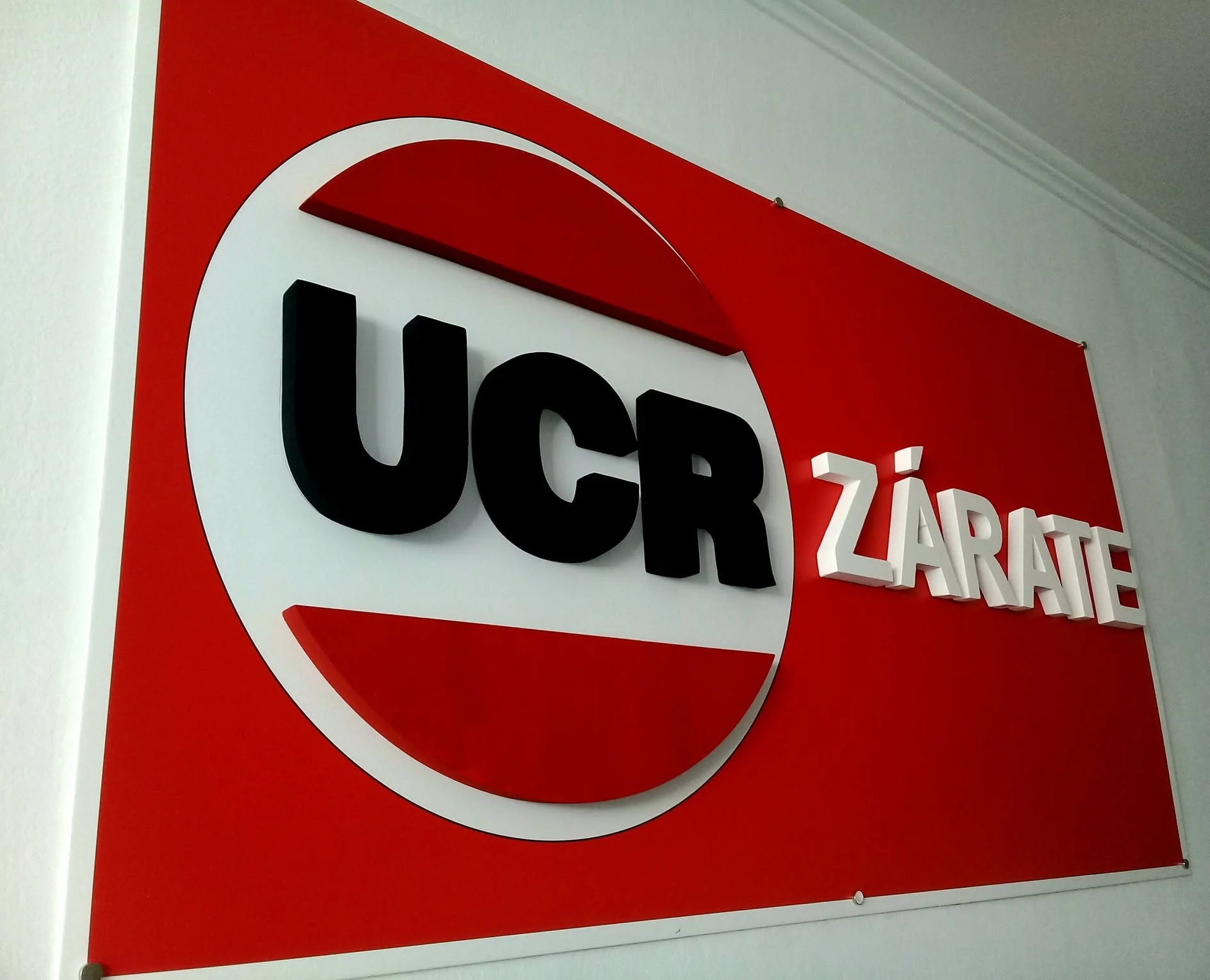 Trabajo realizado · Cartelería corpórea